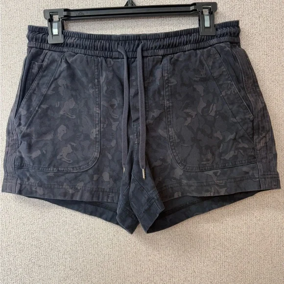 Athleta Black Camo Women's Shorts - Picture 1 of 6